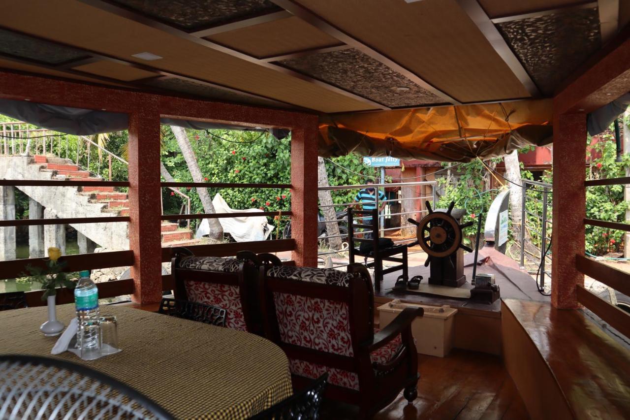 Kera Houseboats Alleppey Alappuzha Eksteriør billede