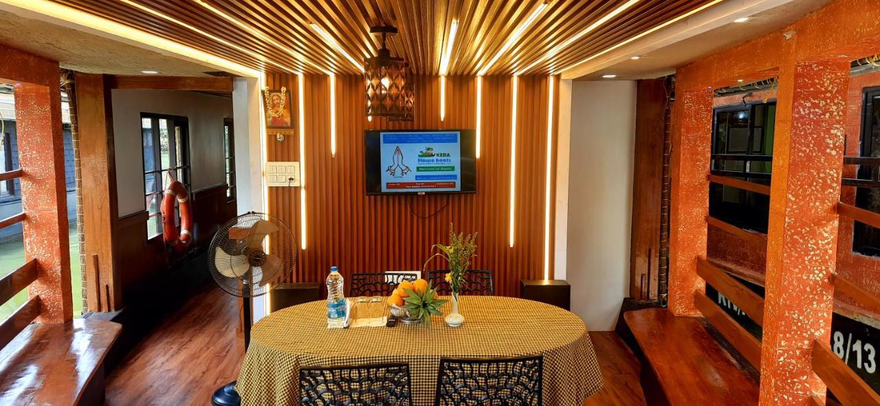 Kera Houseboats Alleppey Alappuzha Eksteriør billede
