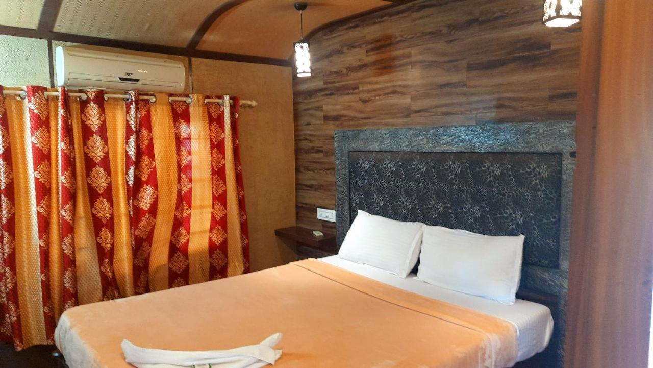 Kera Houseboats Alleppey Alappuzha Eksteriør billede