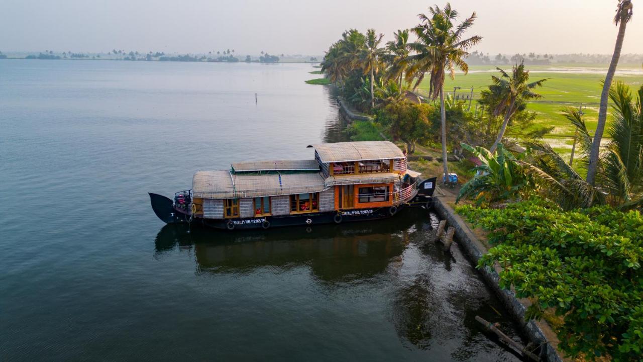 Kera Houseboats Alleppey Alappuzha Eksteriør billede