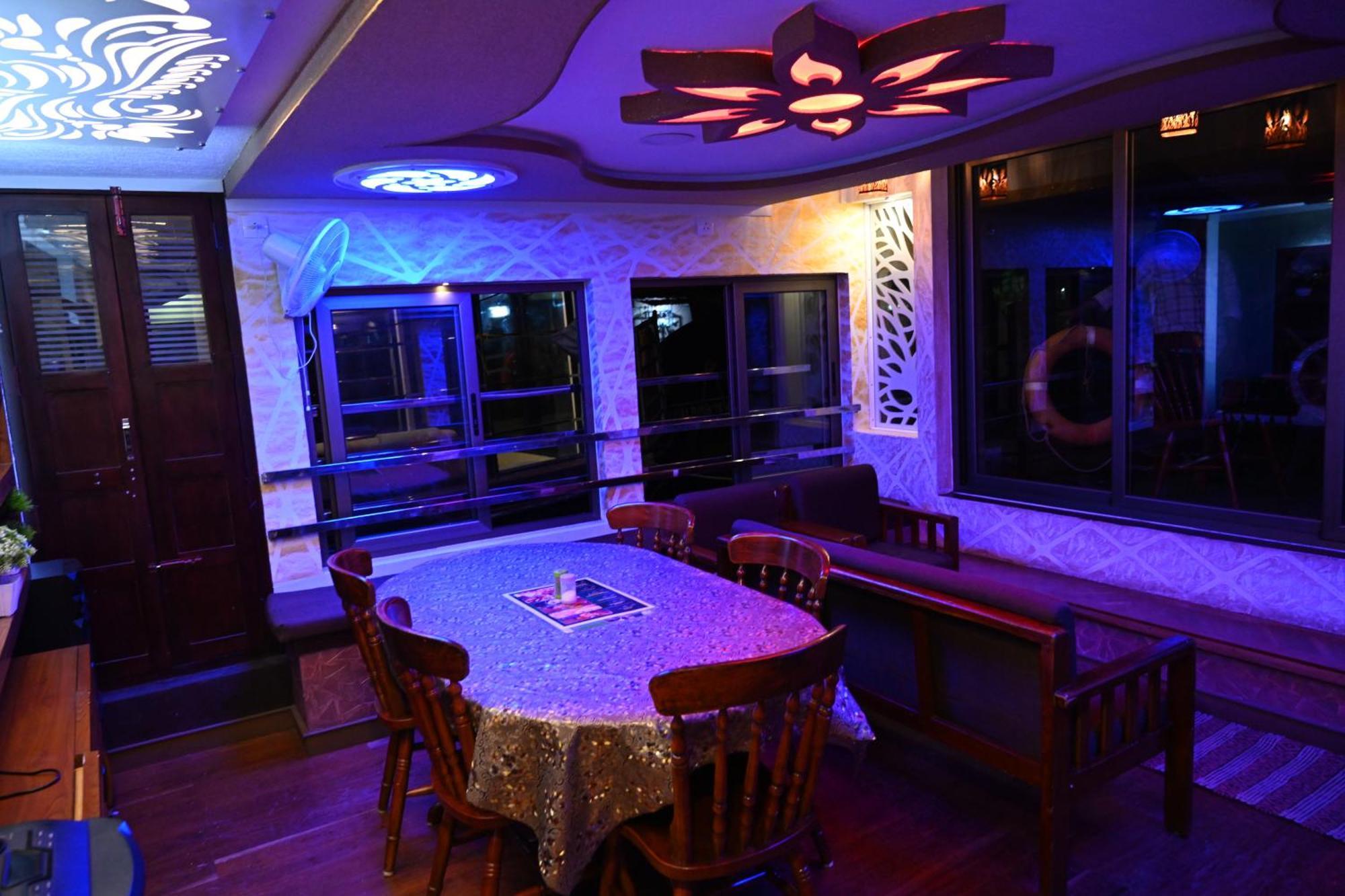 Kera Houseboats Alleppey Alappuzha Eksteriør billede