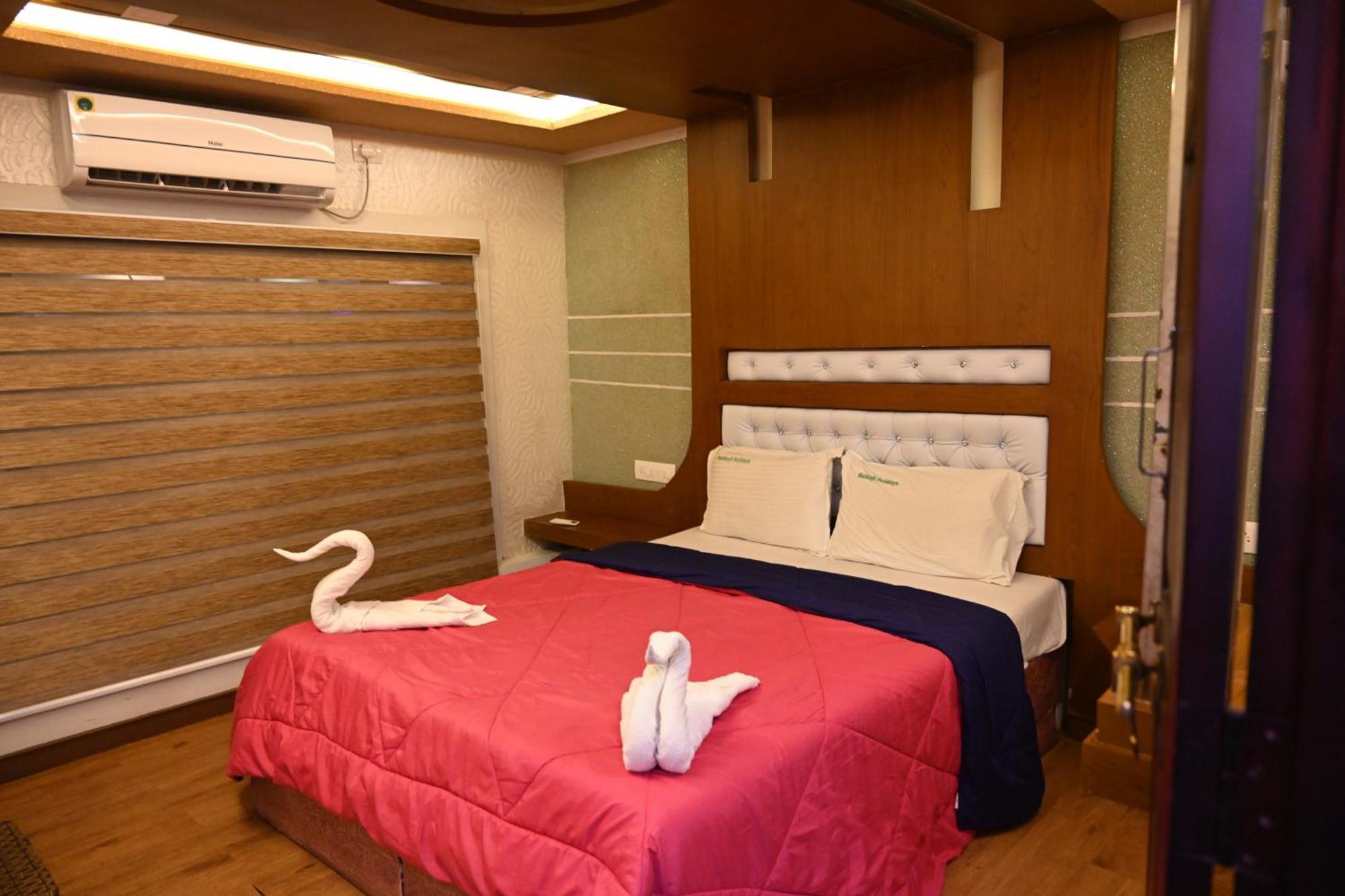 Kera Houseboats Alleppey Alappuzha Eksteriør billede