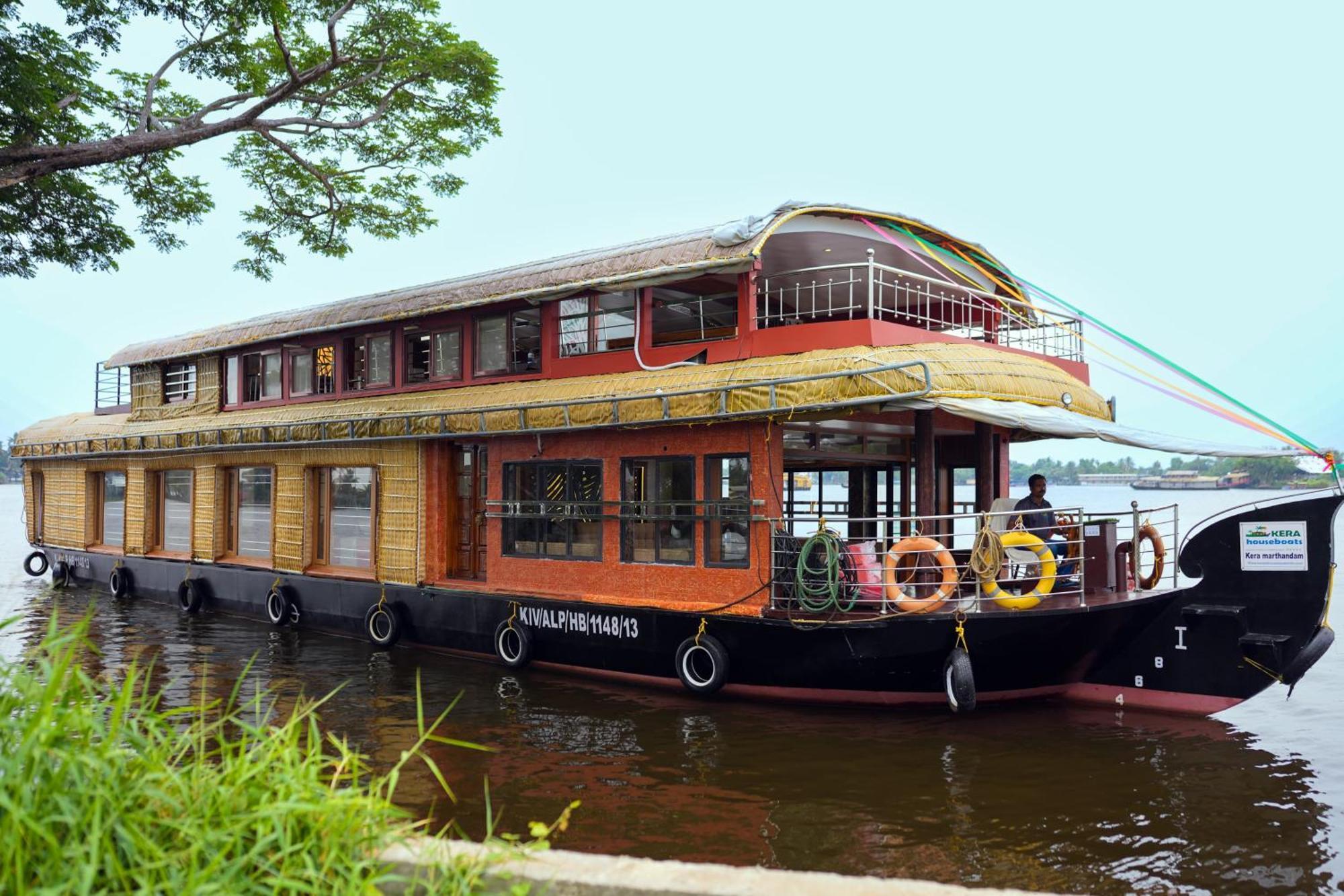 Kera Houseboats Alleppey Alappuzha Eksteriør billede