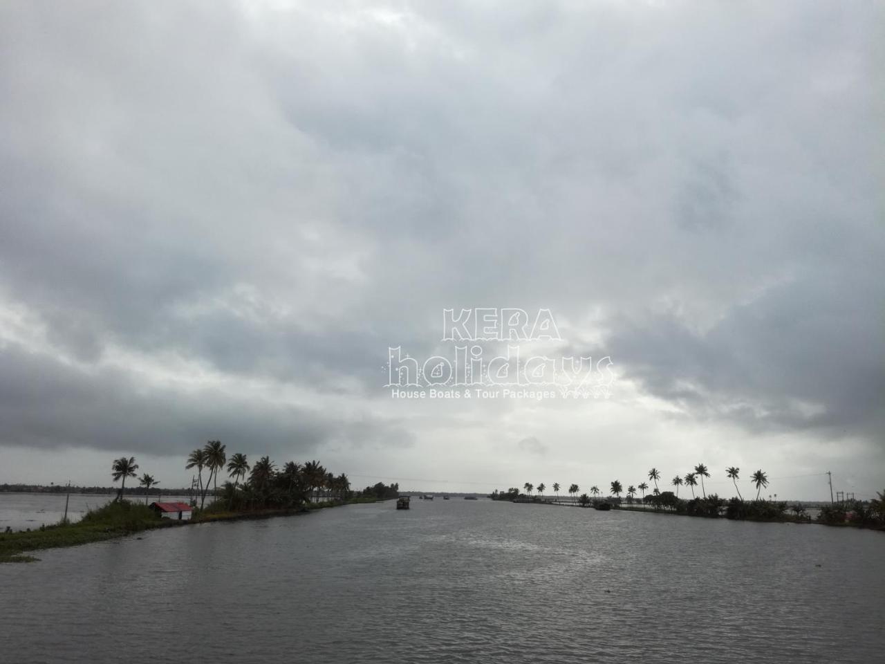 Kera Houseboats Alleppey Alappuzha Eksteriør billede