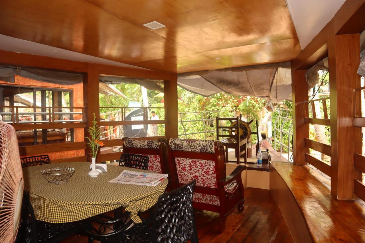 Kera Houseboats Alleppey Alappuzha Eksteriør billede