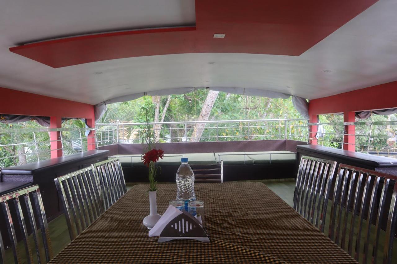 Kera Houseboats Alleppey Alappuzha Eksteriør billede