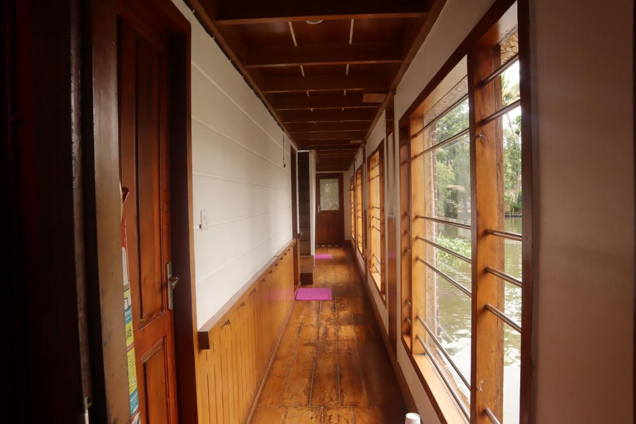 Kera Houseboats Alleppey Alappuzha Eksteriør billede