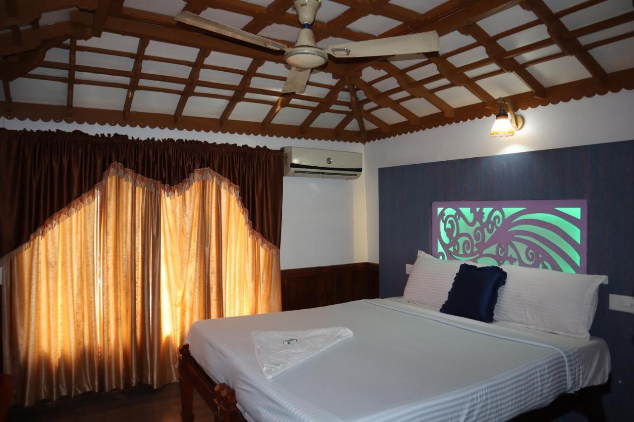 Kera Houseboats Alleppey Alappuzha Eksteriør billede